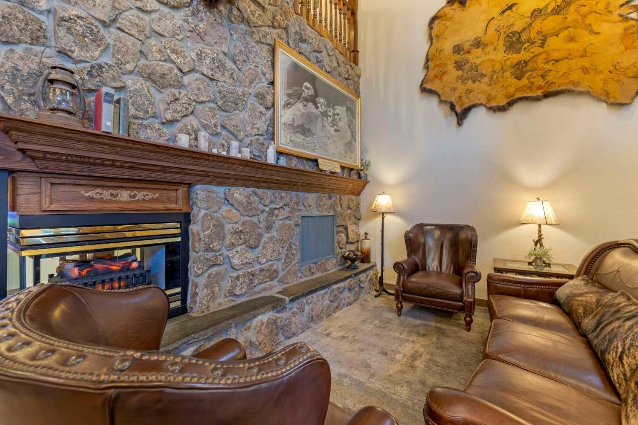 Comfort Inn & Suites Mt Rushmore Keystone Extérieur photo
