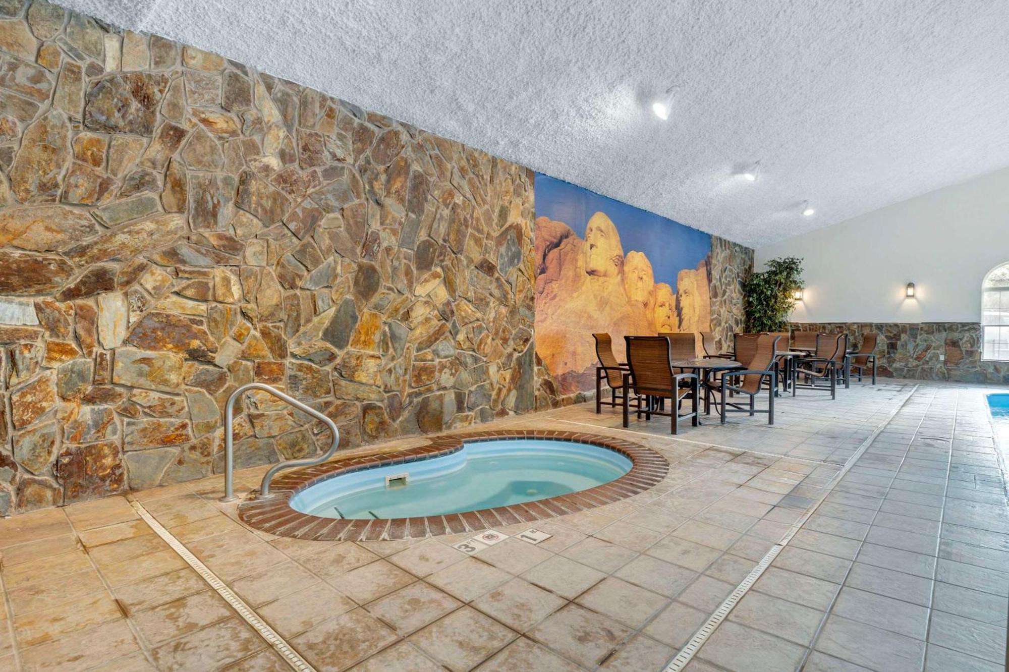 Comfort Inn & Suites Mt Rushmore Keystone Extérieur photo